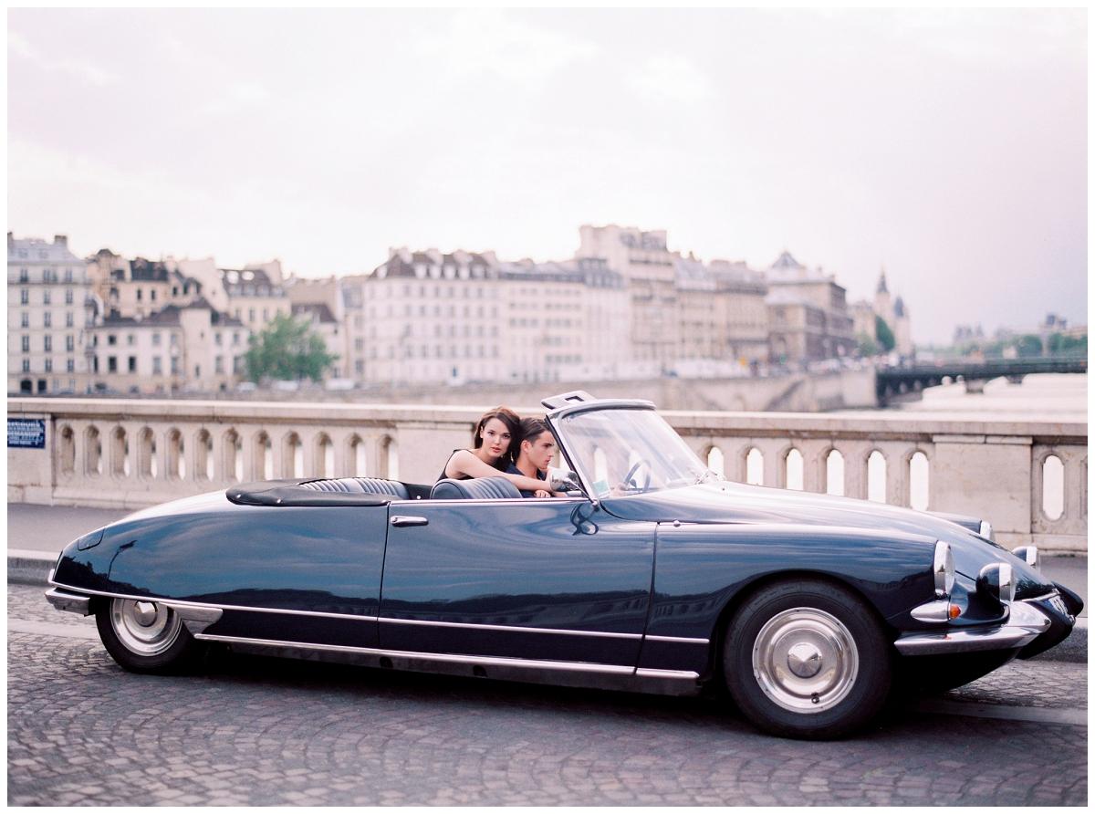 engagement photographer in paris