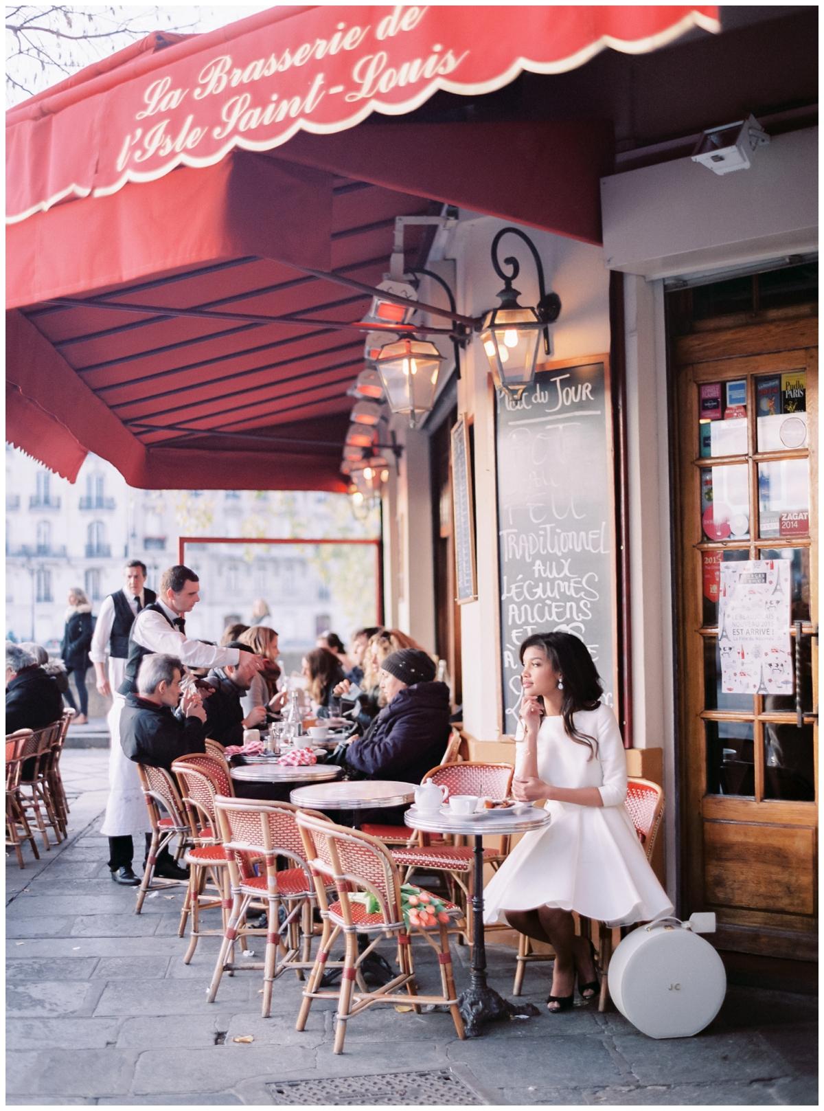 Paris-photographer-film-le-secret-d-audrey-wedding-elopement-engagement (6)