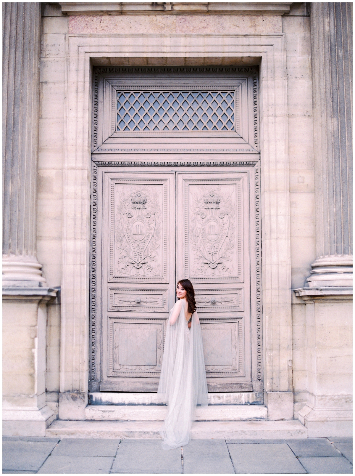 Film-photographer-in-paris-engagement-wedding-le-secret-d-audrey (2)
