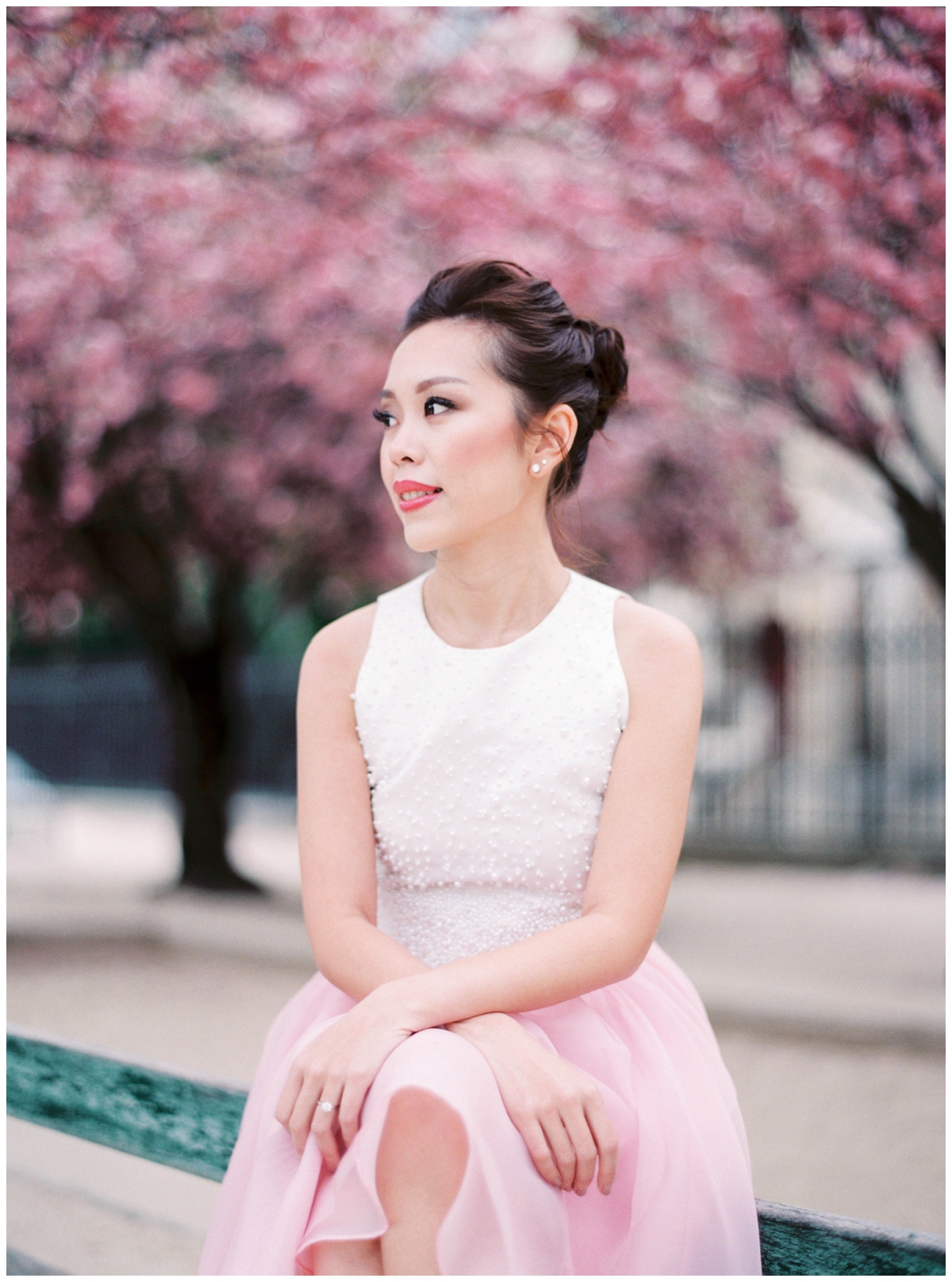 Paris-photographer-Secret-d-Audrey-pre-wedding-engagement-fim (14)