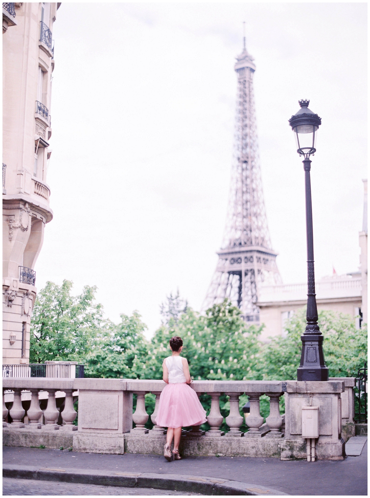 Paris-photographer-Secret-d-Audrey-pre-wedding-engagement-fim (19)
