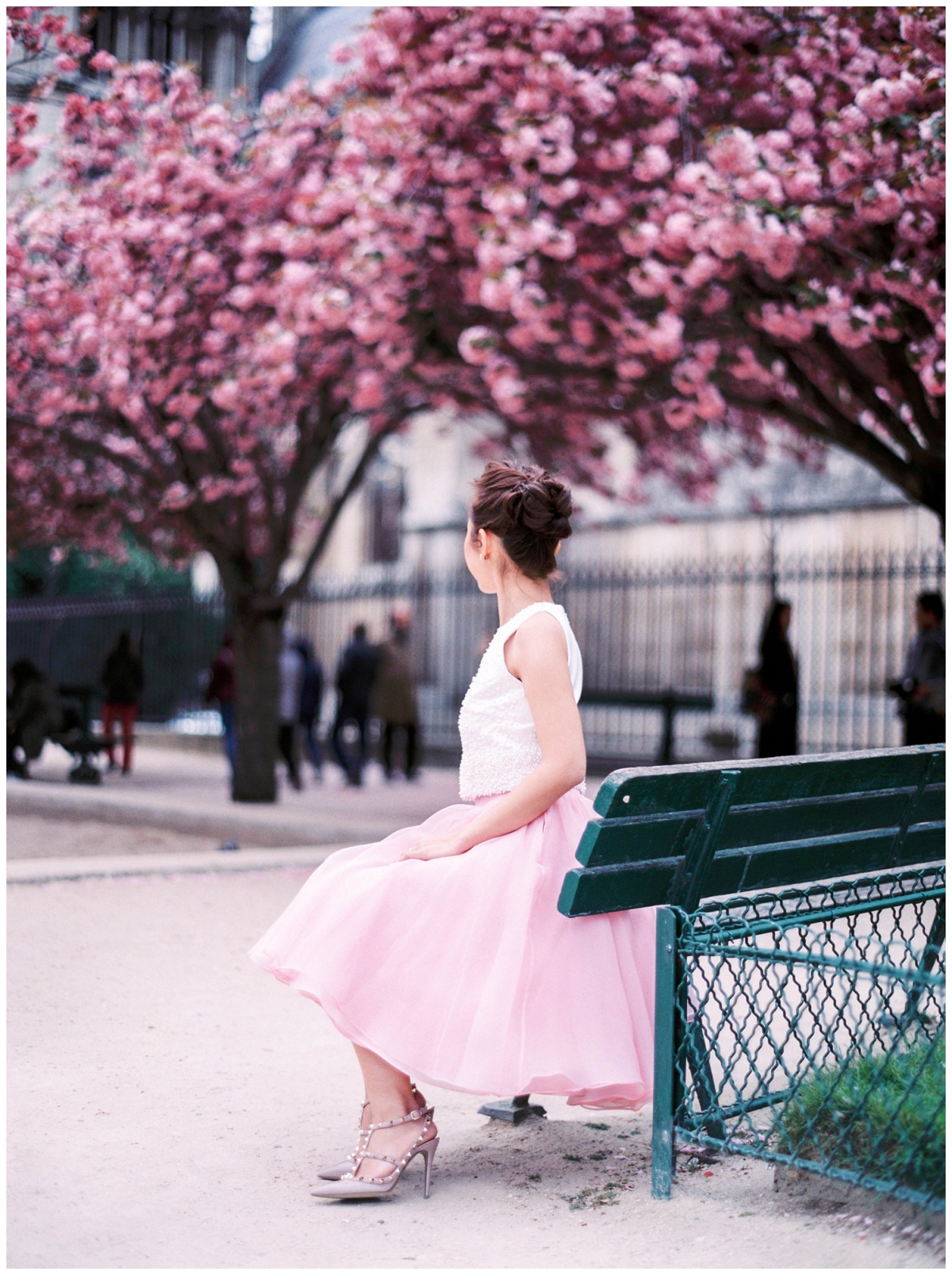 Paris-photographer-Secret-d-Audrey-pre-wedding-engagement-fim (33)