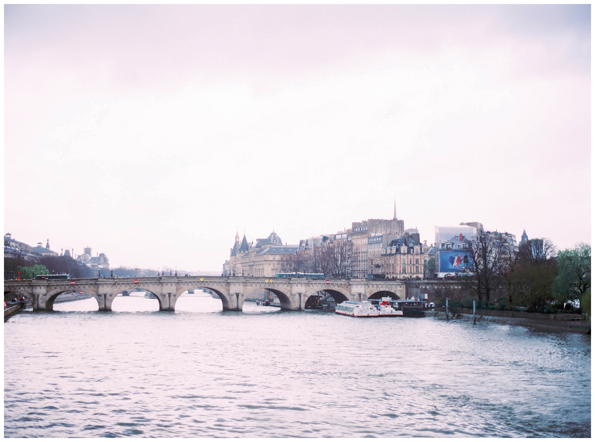 Paris-photographer-engagement-in-france-le-secret-d-audrey (14)