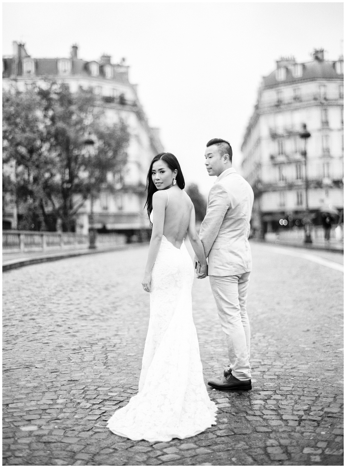 Paris-photographer-france-engagement-pre-wedding-film-shooter-le-secret-d-audrey (1)