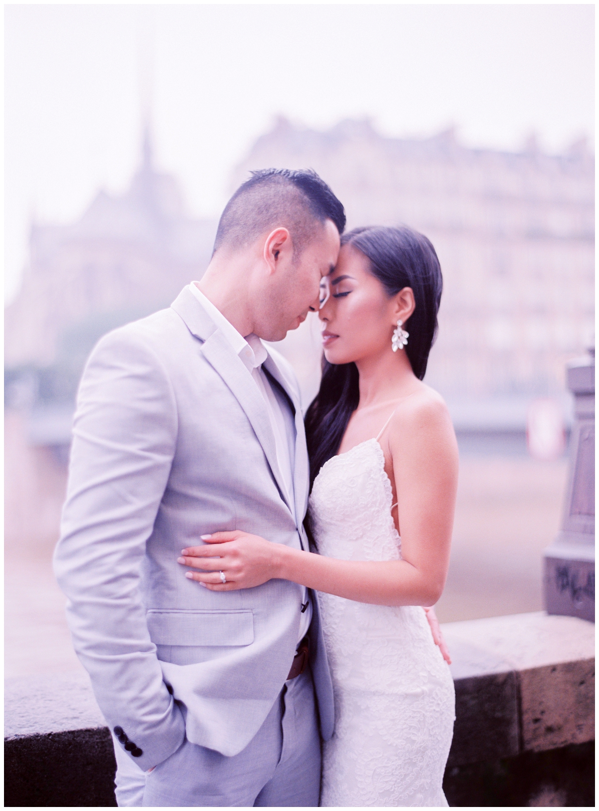 Paris-photographer-france-engagement-pre-wedding-film-shooter-le-secret-d-audrey (8)