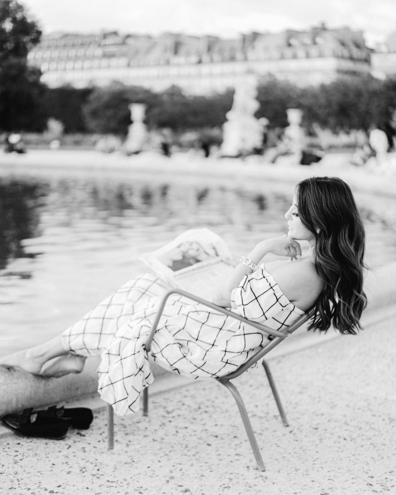 Photographer in Paris Tuilerie garden