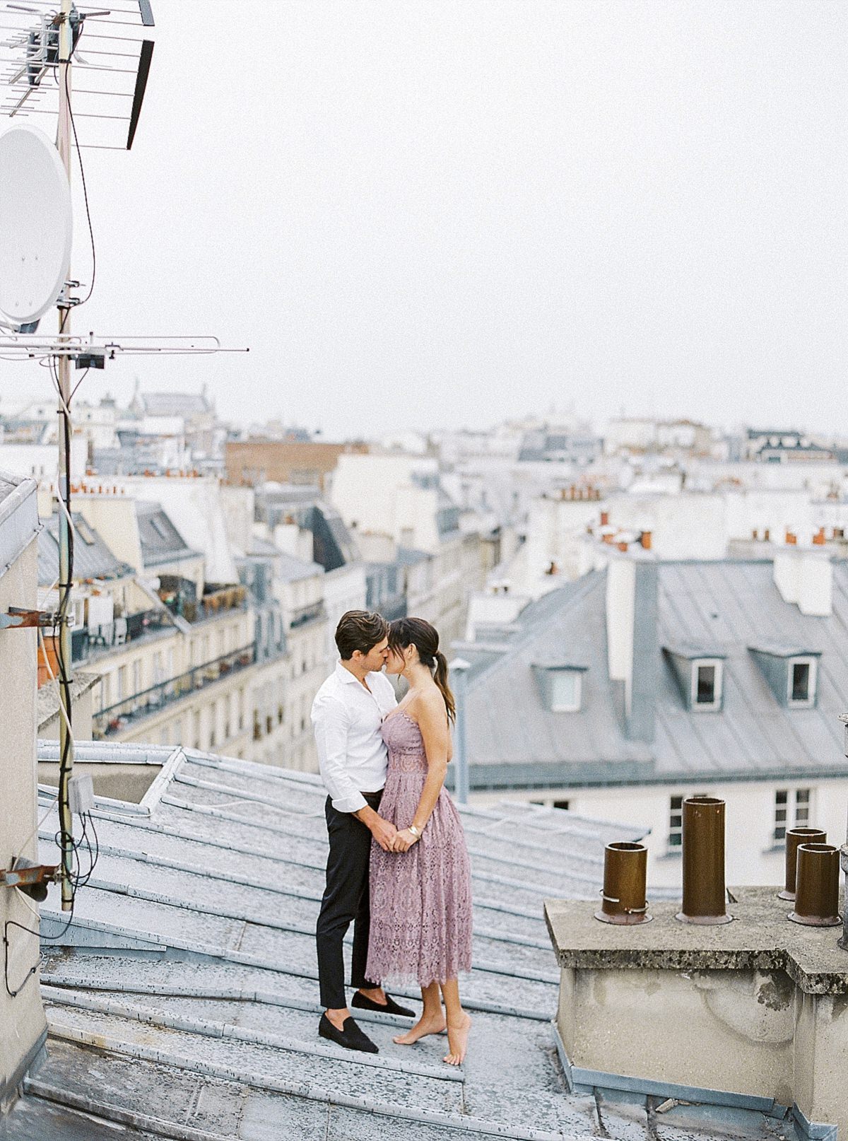 paris photographer on rooftops