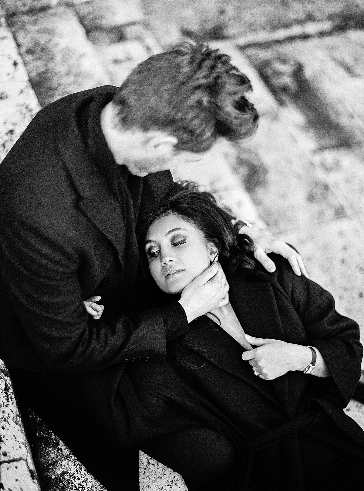 black and white portrait of a couple for their honeymoon in paris