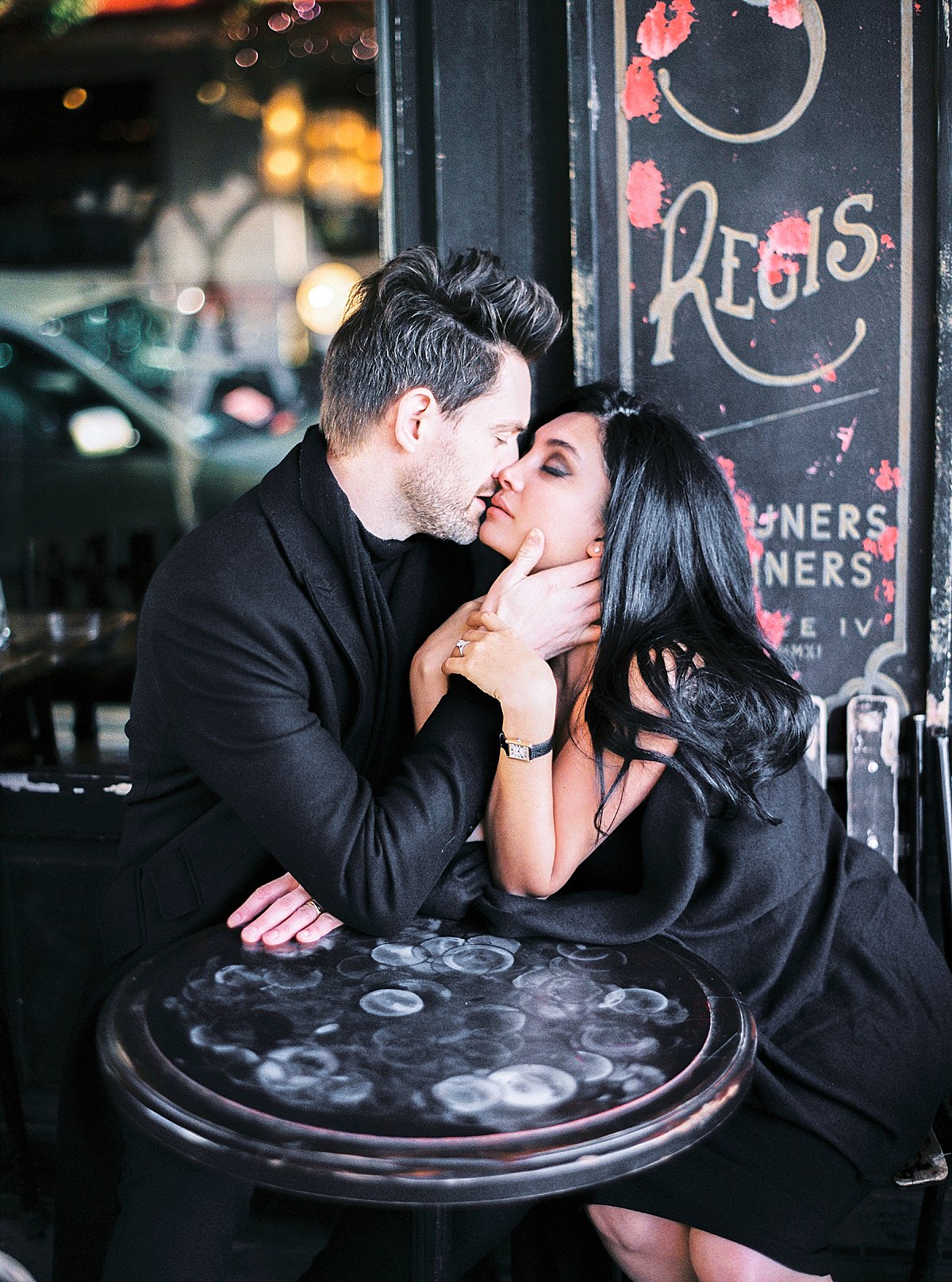 engagement shoot in Paris in a cafe
