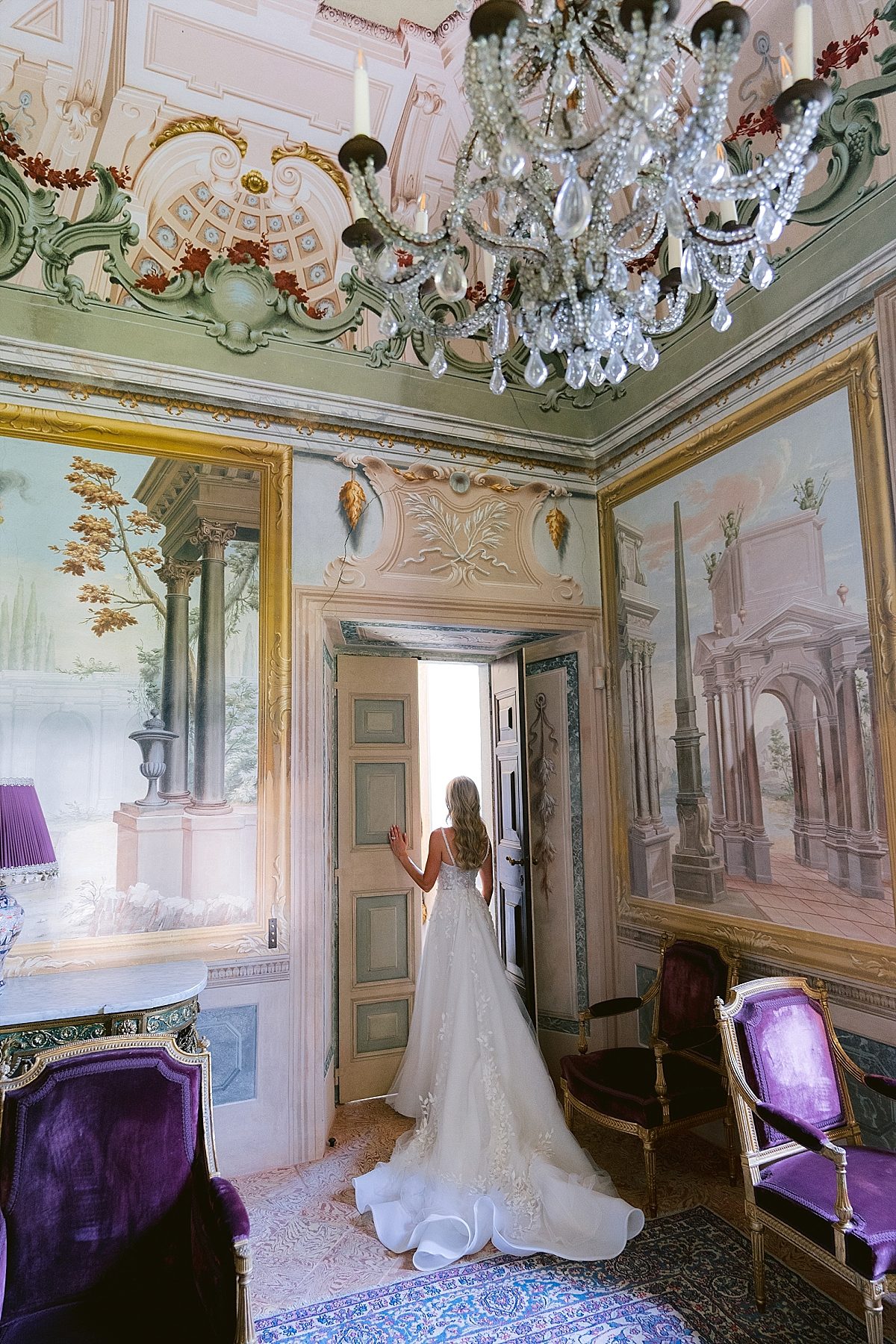 Villa Balbiano Lake como
Luxury wedding 
Photographer lake como 
Bride in her wedding dress 
