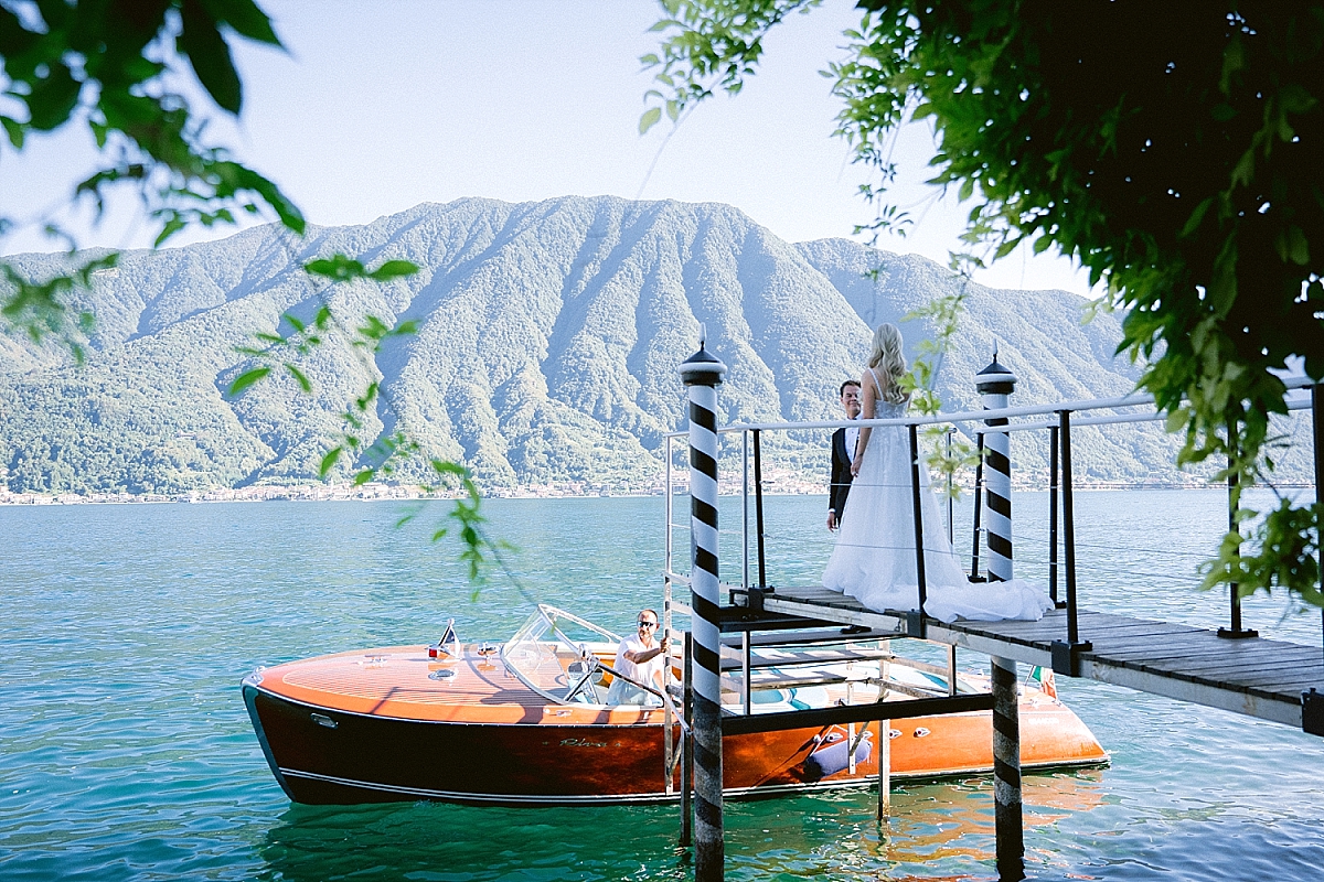 Villa Balbiano Lake como
Luxury wedding 
Photographer lake como 
Bride and groom near the riva boat 