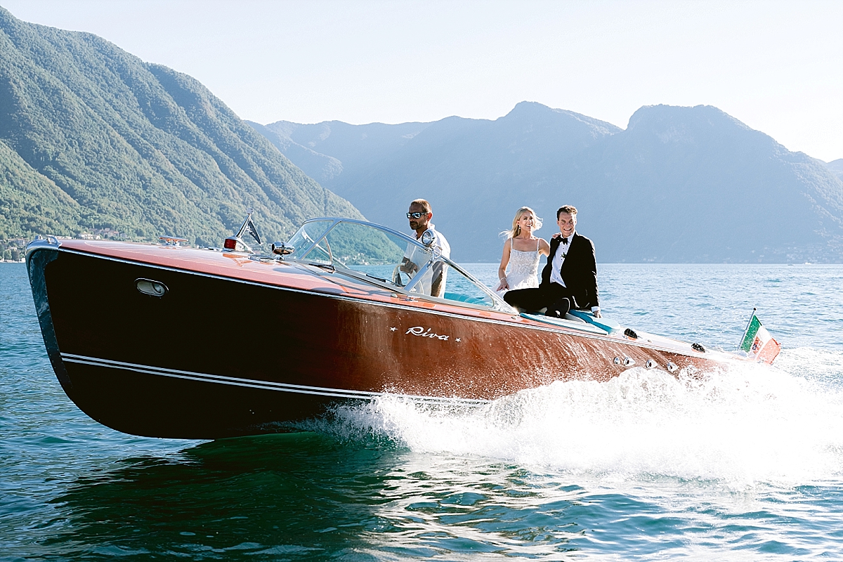 Villa Balbiano Lake como
Luxury wedding 
Photographer lake como 
Bride and groom on a boat 