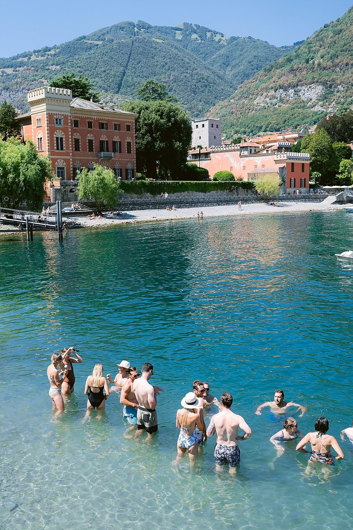 Brunch in a privâtes beach at lake como 