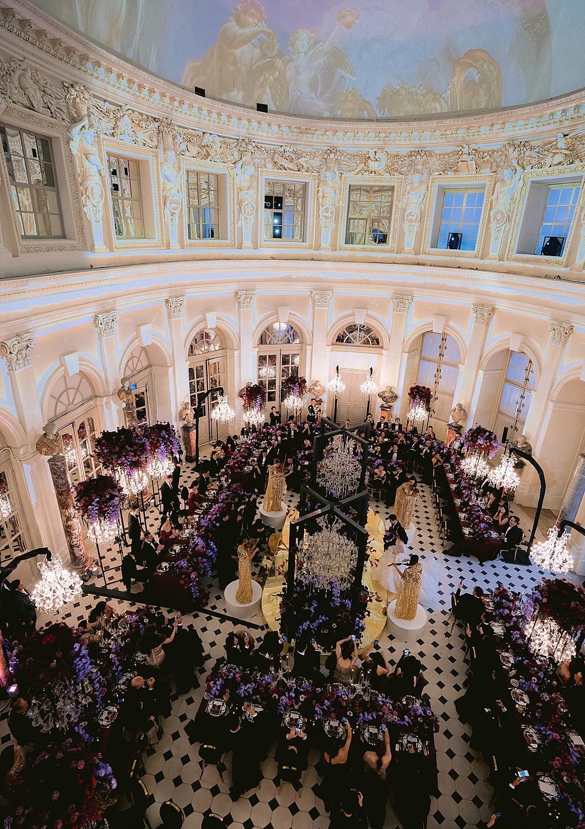 Luxury wedding reception at Chateau de Vaux le Vicomte 